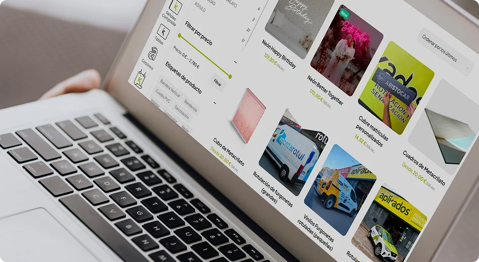 Un portátil con la tienda de aplikashop abierta